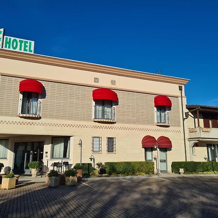 Hotel Lenotel Exterior photo