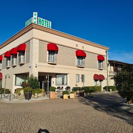 Hotel Lenotel Exterior photo